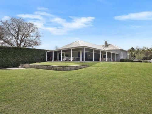 Greywood - Classic Highlands Charm & Serene Living