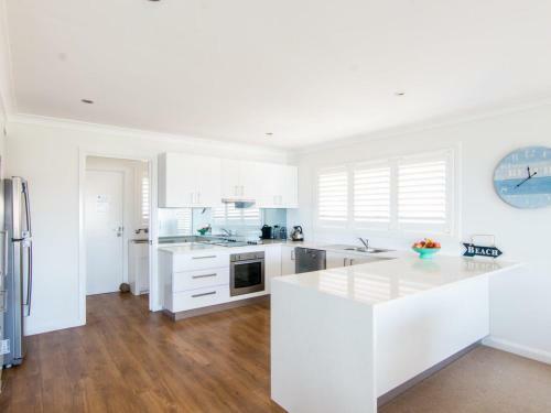 12 Cliff Road