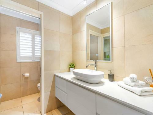 Rendezvous Gerringong 4pm Check Out Sundays