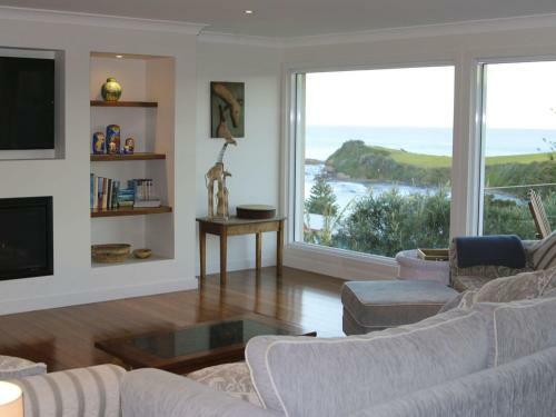 Whale Watch For Four Gerringong 4pm Check Out Sundays