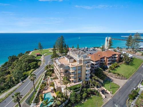 Orion Unit 7 - Luxury Apartment Overlooking Snapper Rocks