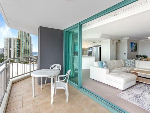 Crown Towers Superior 3 Bedroom Apartment