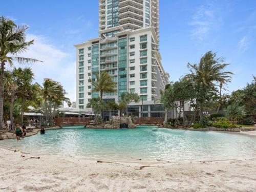 Crown Tower Stunning 2 Bedroom Apartment