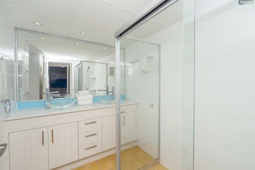 Aparthotel One The Esplanade Apartments On Surfers Paradise