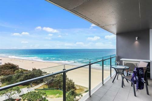 Aparthotel One The Esplanade Apartments On Surfers Paradise