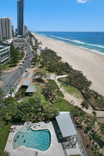 Aparthotel One The Esplanade Apartments On Surfers Paradise
