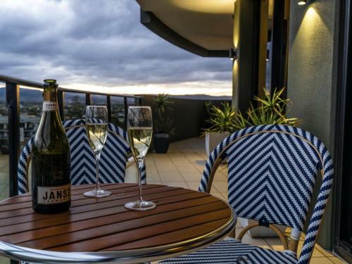 Burleigh Beach 2 Bedroom Apartment