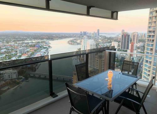 Breathtaking Views 4bd High Floor Lux Apartment