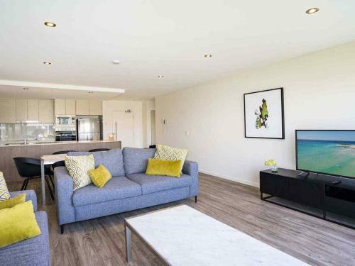 Resort Style Apartment In Hope Island