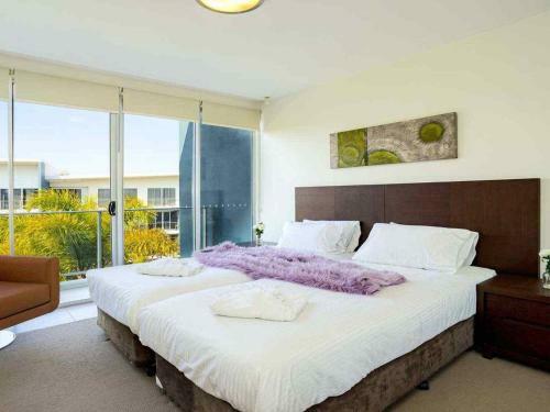 Resort Style Apartment In Hope Island