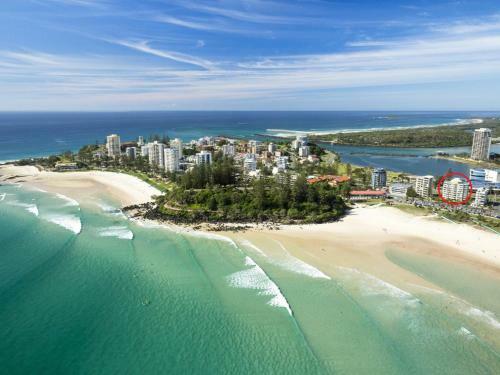 Kooringal Unit 17 - Panoramic Ocean Views From This 5th Floor Apartment