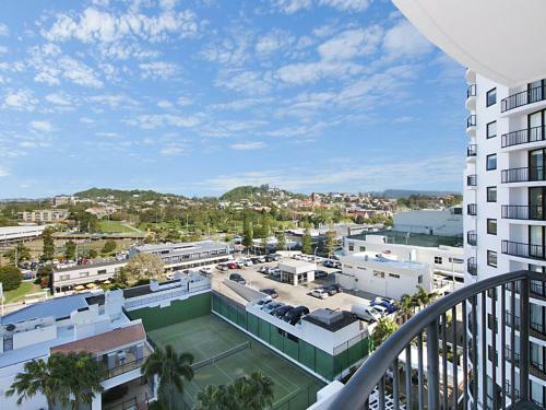 Calypso Tower Unit 807 - 3 Bedroom Unit On The Beachfront In Coolangatta