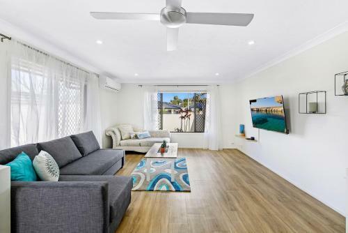 Homely Getaways In Broadbeach Waters