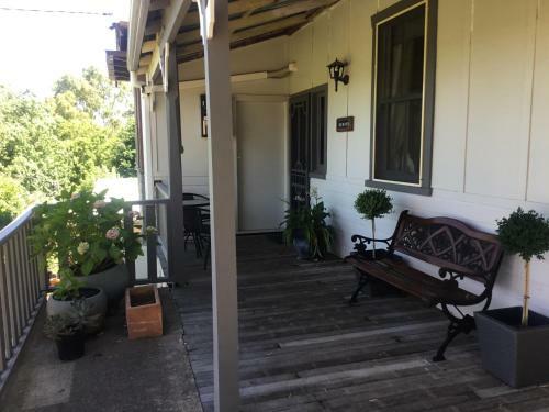 Bed & Breakfast Araluen Verandah Room