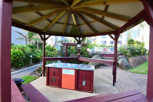 Apartamento Eight Trickett Street Surfers
