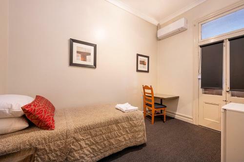 Hotel Commercial Travellers House