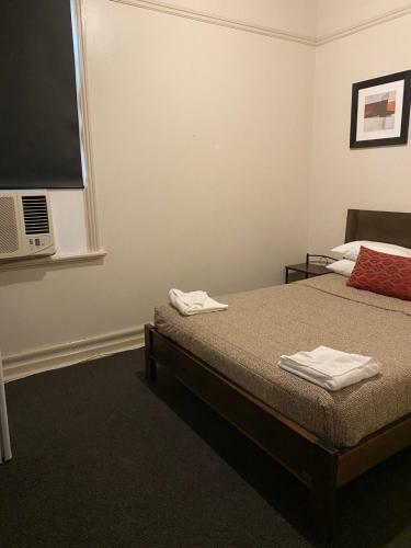 Hotel Commercial Travellers House