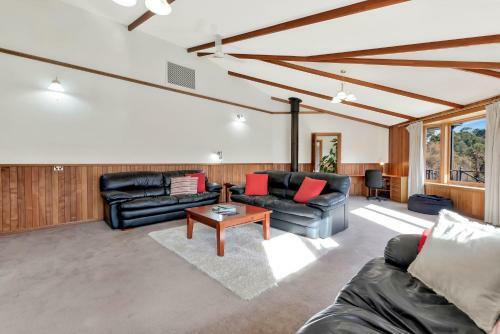 Luxury 6 Bedroom Home With Pool And Spa