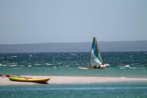 Seaside Apartment Huskisson Jervis Bay With Private Sunny Garden