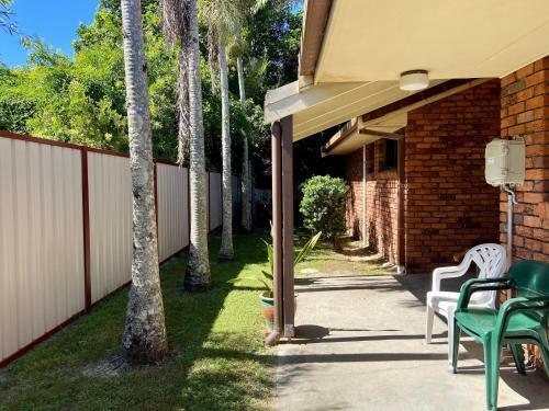Bromeliads Unit 2 7 Ballanda Crescent