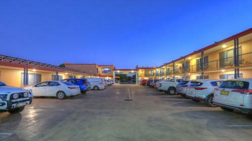 Inverell Rsm Club Motel