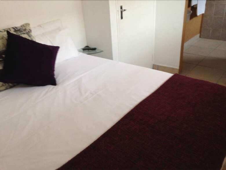 Hostal Me Casa Guest House