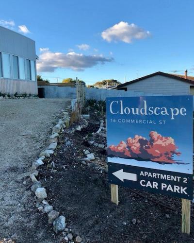 Cloudscape Apartment No 2