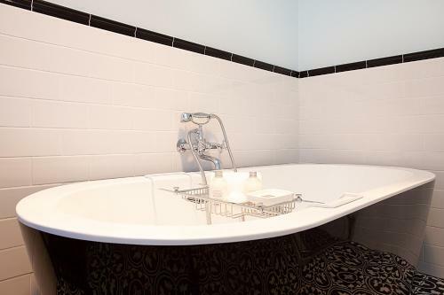 Culgoa Beautifully Refurbished 1896 Heritage House