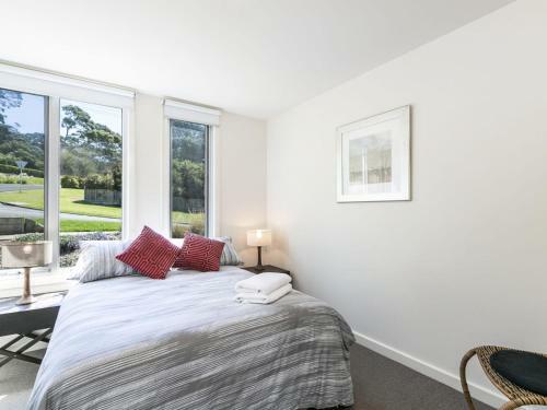 Point Grey Apartment 14 - The Point