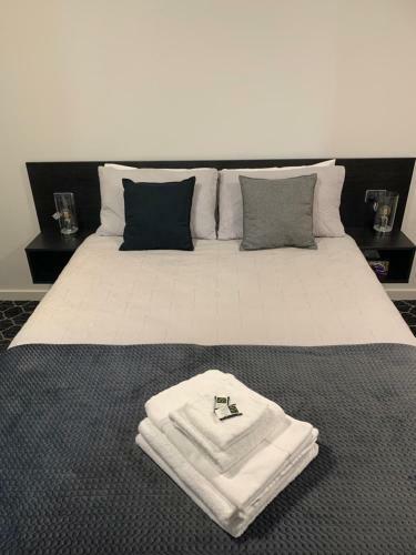 Queens Arms Hotel