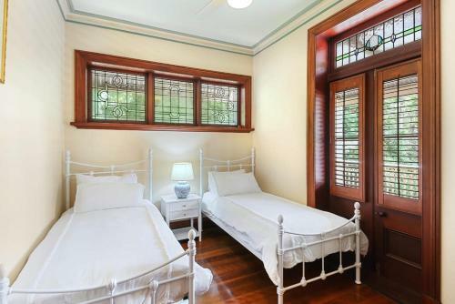 Currawong House Maleny Georgian Style Manor