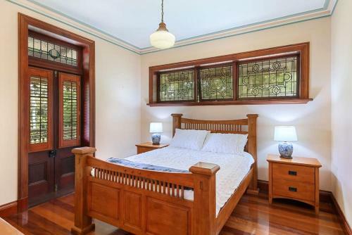 Currawong House Maleny Georgian Style Manor