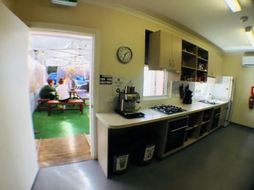 Albergue Landing Pads Brunswick