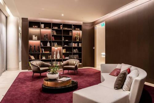 Stunning Opera Apartment-st Kilda Rd