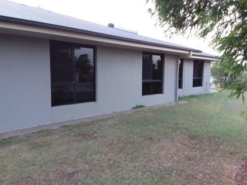 Waratah And Wattle Apartments