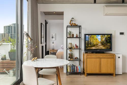 Apartamento Chic Balcony Unit Near University, Markets And Trams