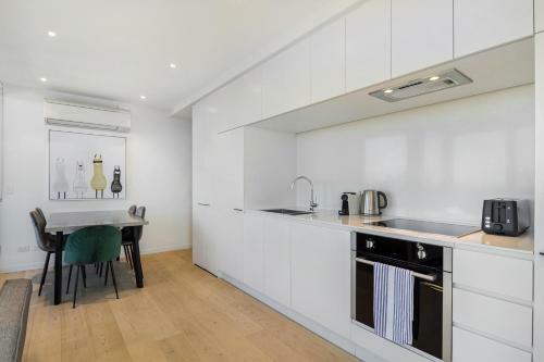 Apartamento Breathtaking Unit With City And Racecourse Views