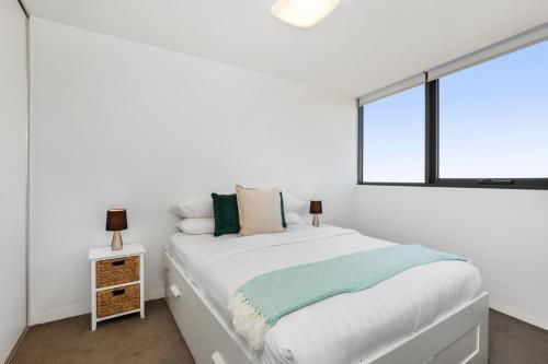 One-bed Apartment With Parking, Pool, Gym And Trams