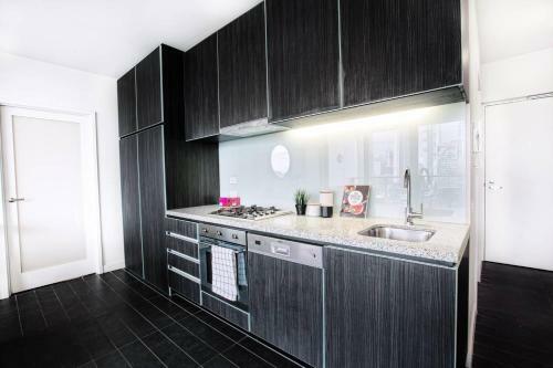 Apartamento 27*docklands@2bd2bth*skybus&free Tram&trainstation