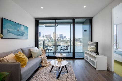 Apartamento 87*docklands@2bd2bth*lv8*waterside*freecarpark