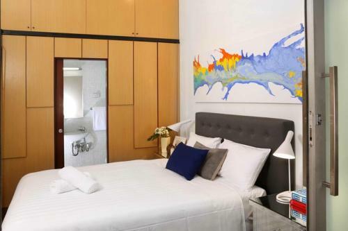 Saint George - The Townhouse
