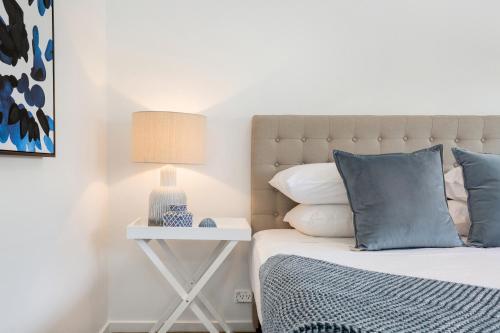 Coastal, Family-sized Getaway In Beachside Locale