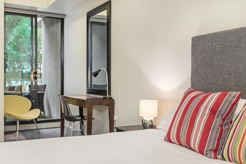Bright Two-bedroom Apartment With Leafy Outlook