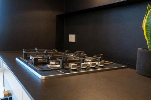 Modern 1 Bedroom Apartment South Yarra