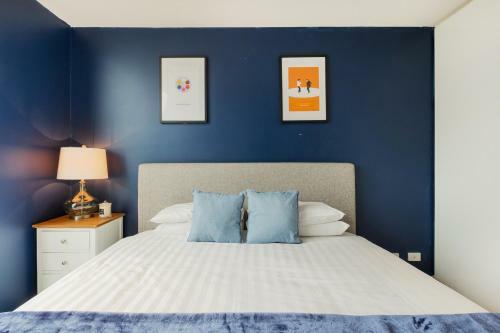 One-bed Apartment With Balcony And Luna Park Views
