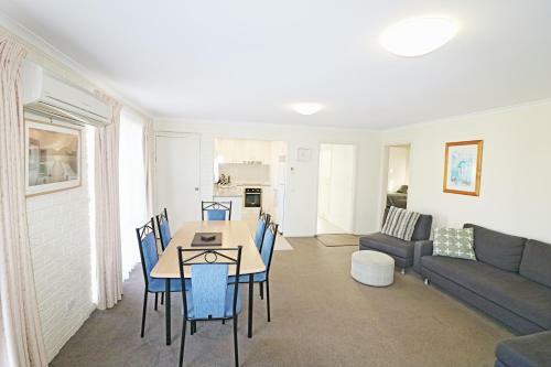 Capri Apartments
