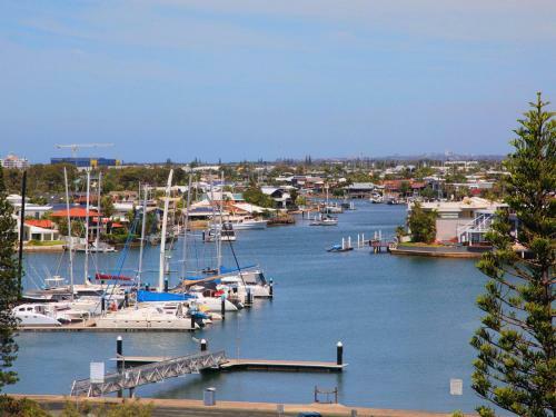 Parkyn Place 7 - Three Bedroom Oceanview Apartment On Mooloolaba Spit