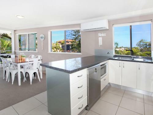 Broadwater Quays 5 - Three Bedroom Water View Apartment, Only 2 Blocks From Mooloolaba Beach!