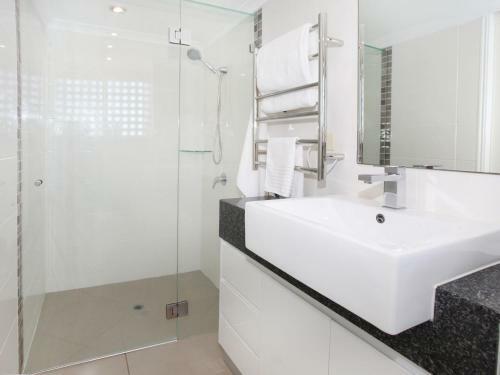 Broadwater Quays 5 - Three Bedroom Water View Apartment, Only 2 Blocks From Mooloolaba Beach!