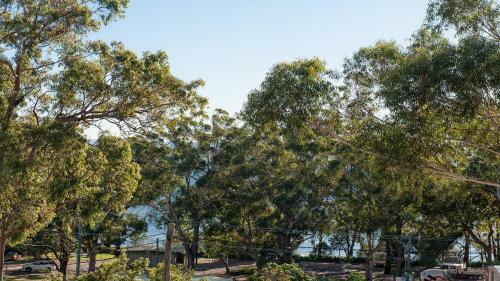 Arabella - Stylish Seaside Sanctuary With Views